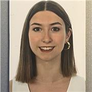 Estudiante universitaria con ganas de enseñar y transmitir la enseñanza de manera creativa. Trabajo con niños de primaria y ESO.
